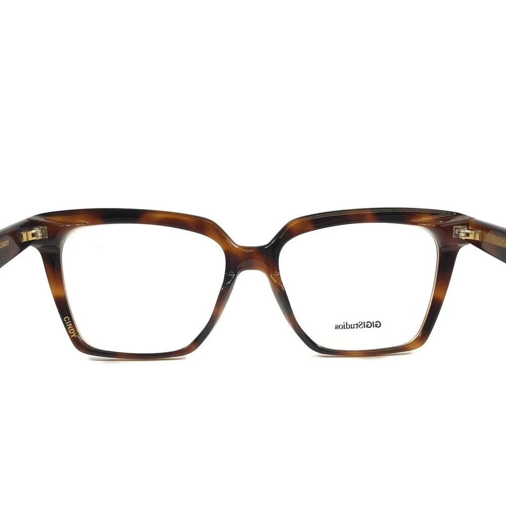 GiGi brand new